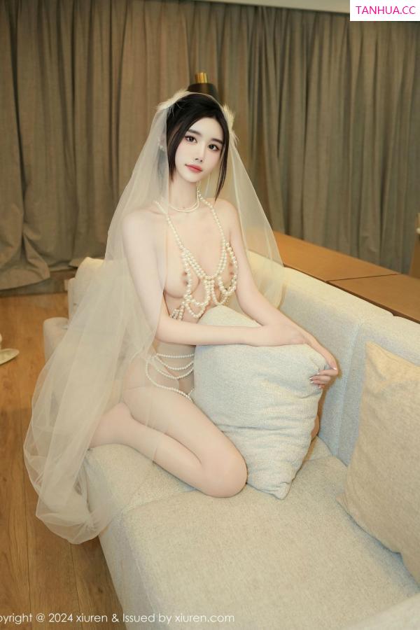   [XiuRen]高清写真图 2024.12.27 No.9674 Erikaki 情趣婚纱第69张图片